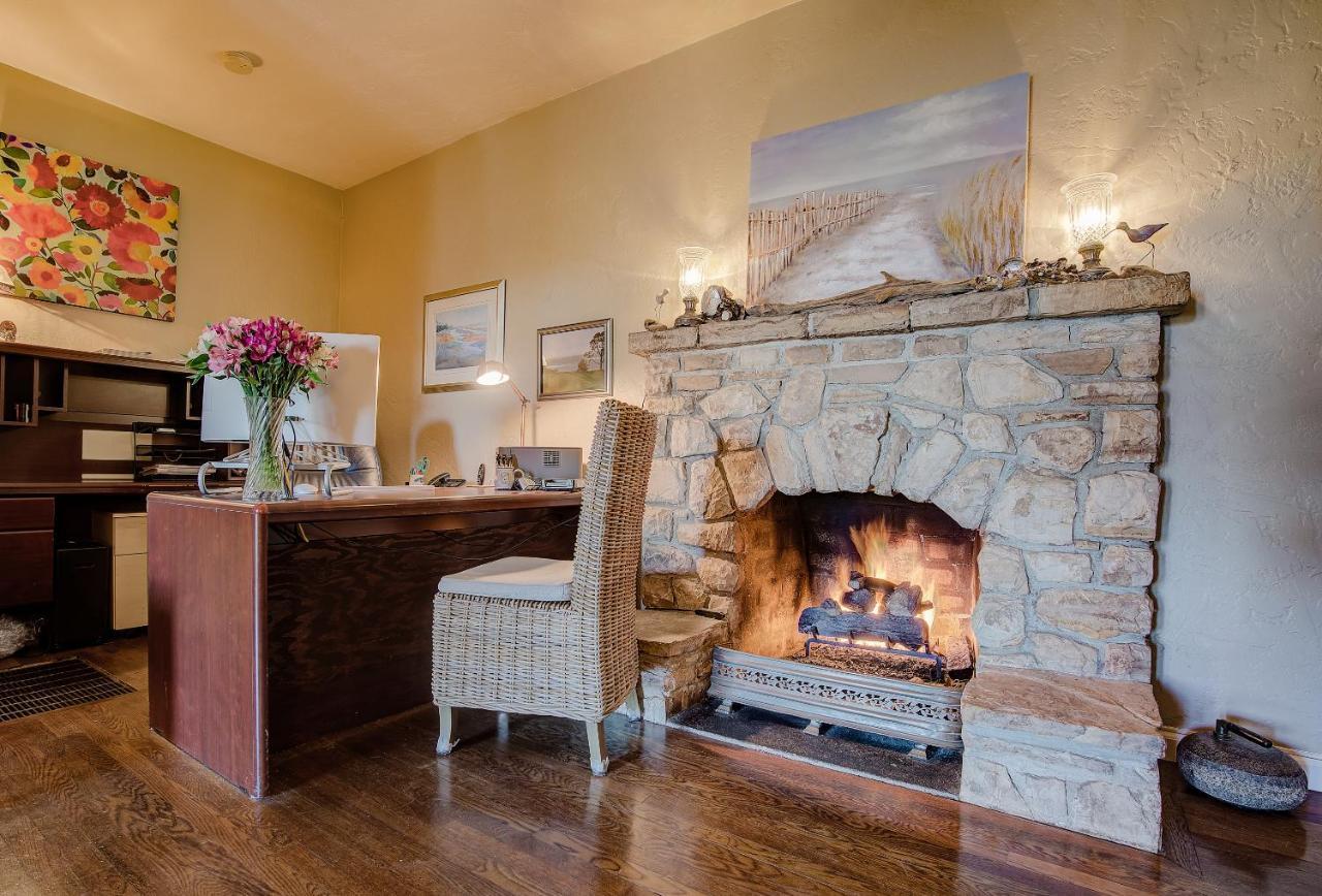 Sandpiper Inn Carmel-by-the-Sea Exterior photo